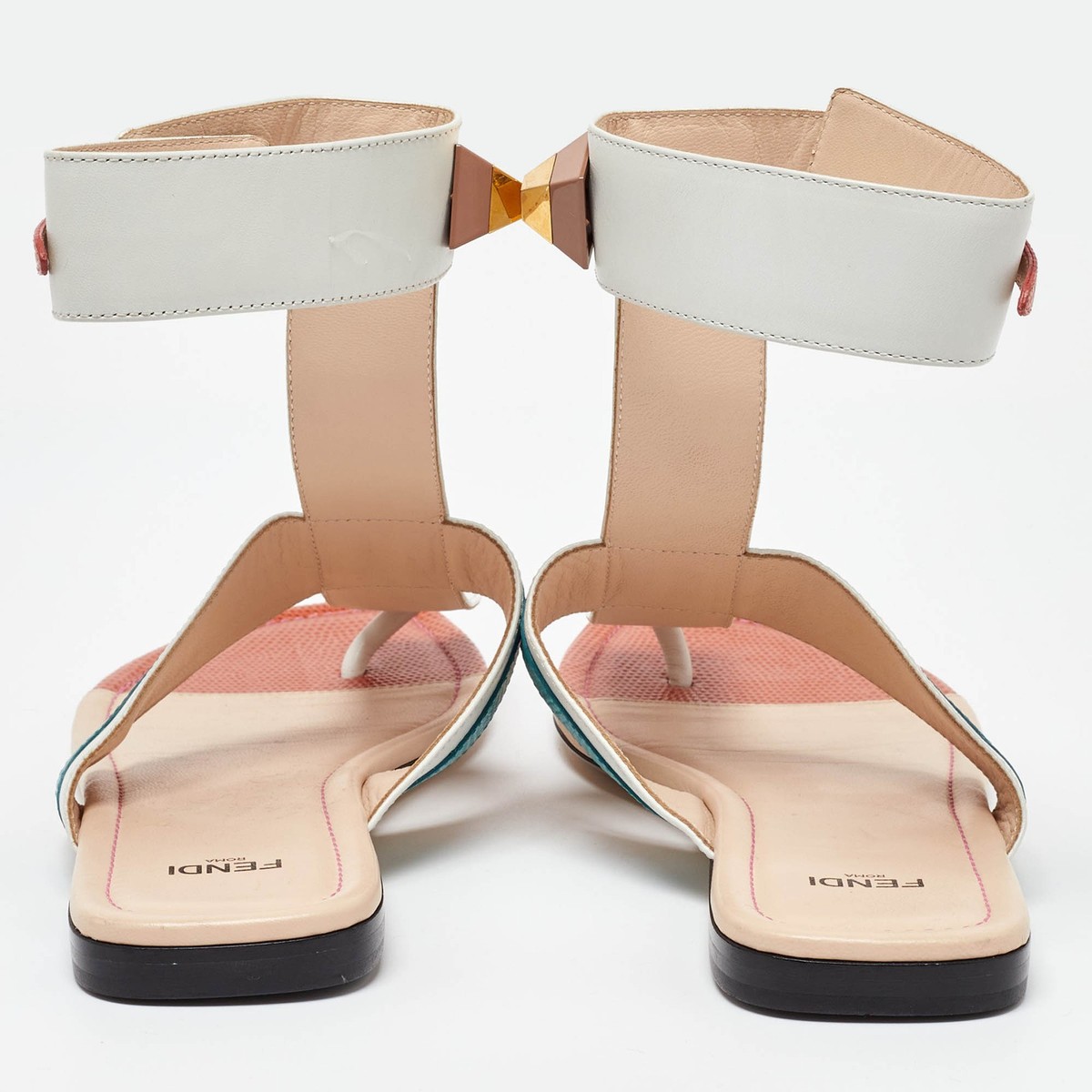 サンダル・ミュール FENDI Caramel Leather Thong Slippers Women's Designer Sandals & Mules | FENDI US