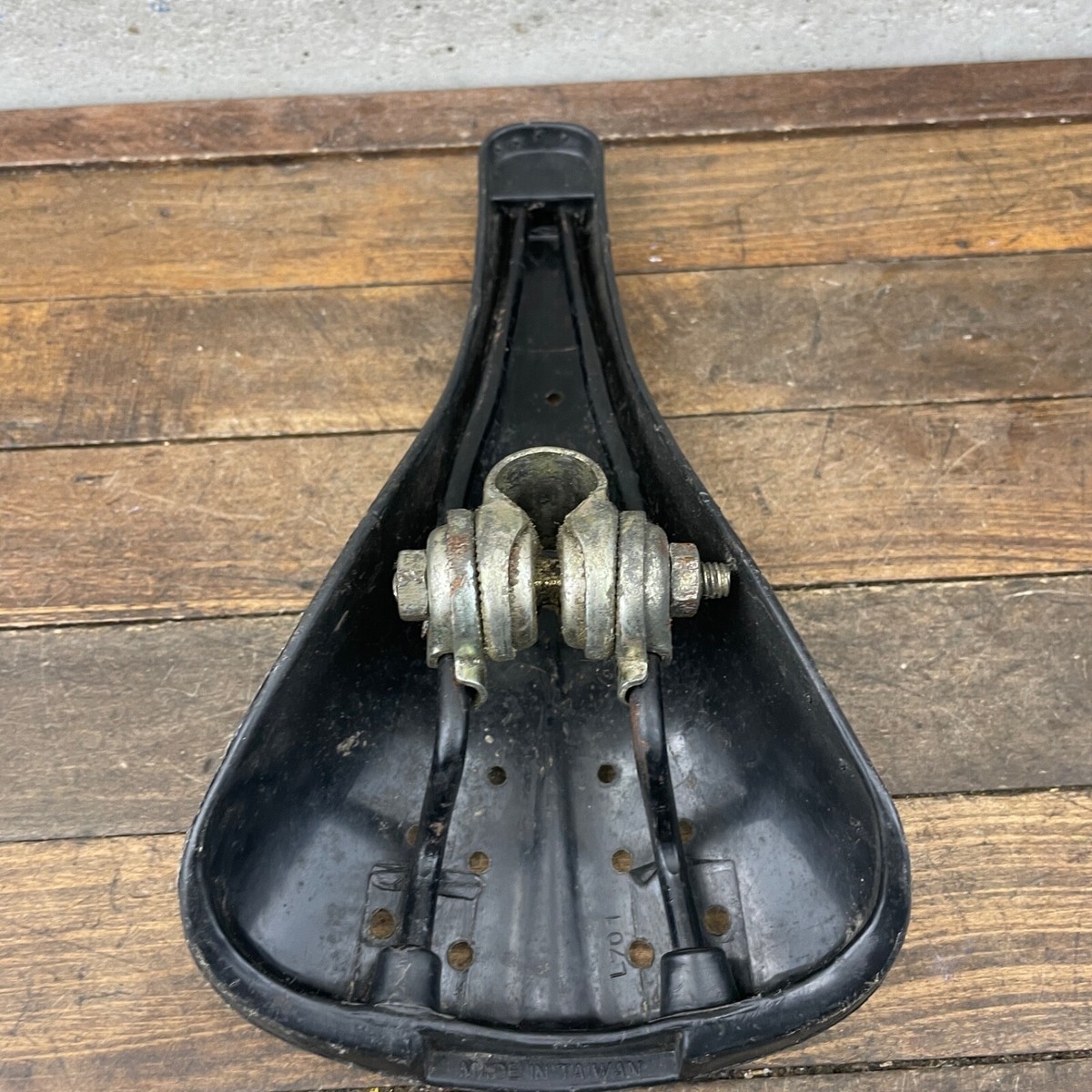 Vintage BMX Seat Old School BMX Black L701 OG 80s Race Plastic