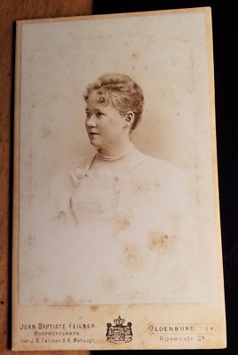 Young woman with chain/CDV Jean Baptiste Feilner Oldenburg in size Jever Borkum