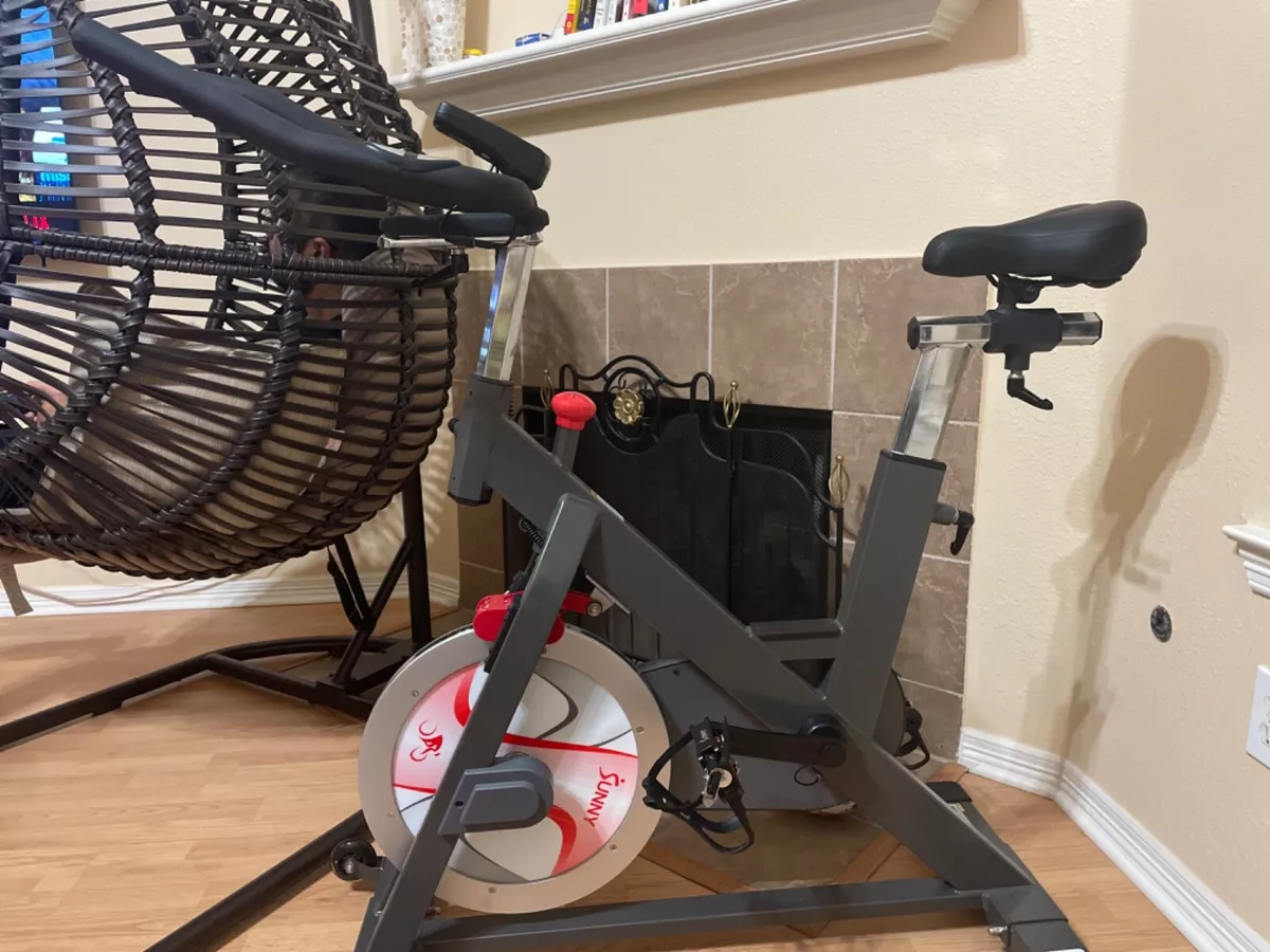 Sunny Health Fitness Magnetic Belt Drive Indoor Cycling Bike. eBay