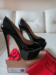 christian louboutin highness black