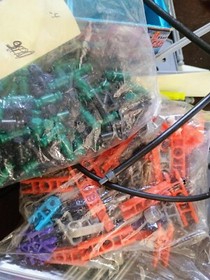 Huge K&rsquo;nex Knex Lot Roller Coaster 1000s OF PIECES 22lbs