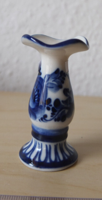 Gzhel Gzshel Gzschel Russian Ceramics Porcelain Miniature Vase
