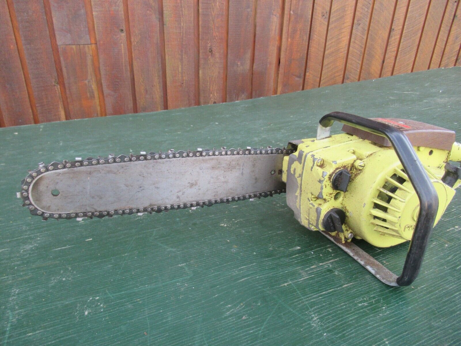 Vintage PIONEER 1073 Chainsaw Chain Saw with 13