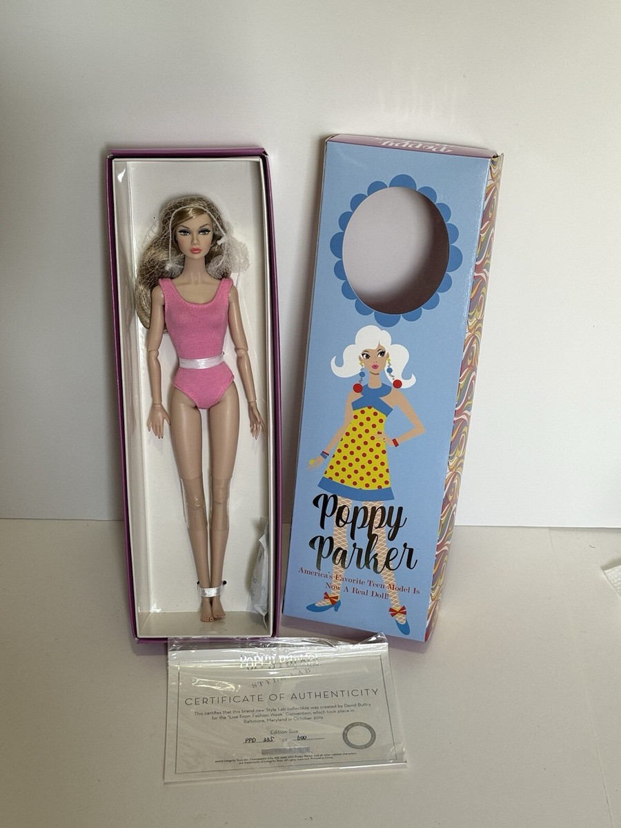 Integrity Toys Poppy Parker Cool MIB Doll 2019 Style Lab Integrity Toys Poppy Parker Cool MIB Doll 2019 Style Lab