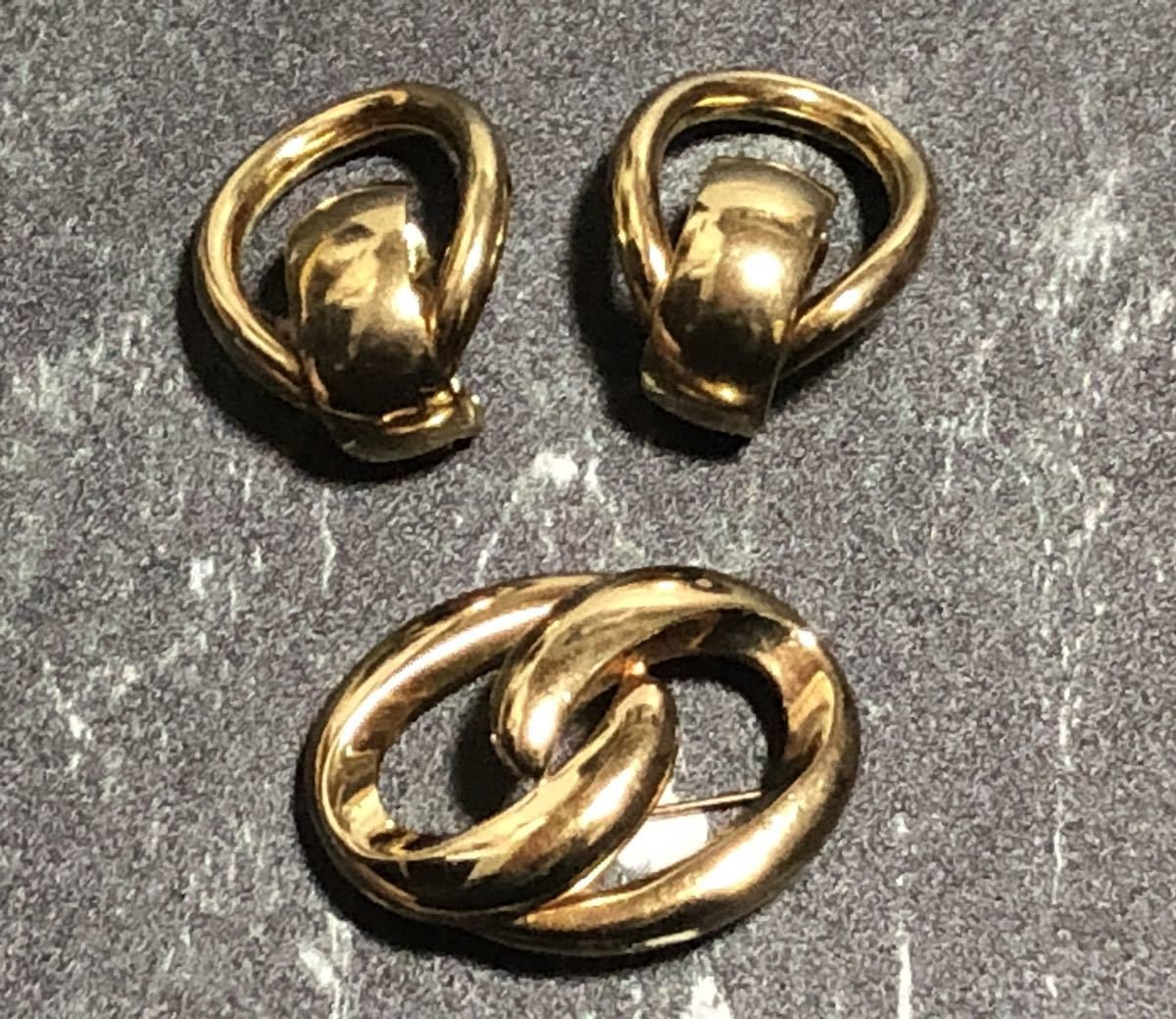 Dior Gold Earrings and Brooch 2-Piece Set Christian Dior Jewelry