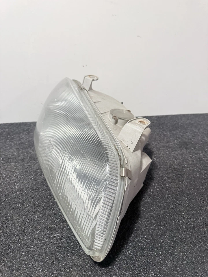 1996 年丰田 RAV4 右乘客侧车头灯前照灯原始设备制造商 — 第 3/4 张图片