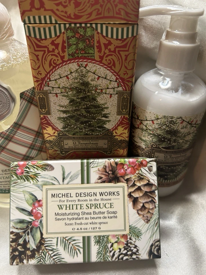 Lote de loción y jabón espumoso de Navidad Michel Design Works + jabón en barra extra Foto 2 de 4