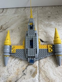 LEGO Star Wars Naboo Starfighter 7877 Incomplete Build w/ 2 Minifigures READ