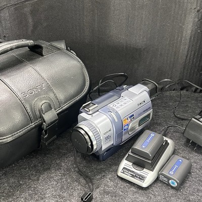 Sony Handycam DCR-TRV240 NTSC Digital 8 Hi8 Camcorder Nightshot