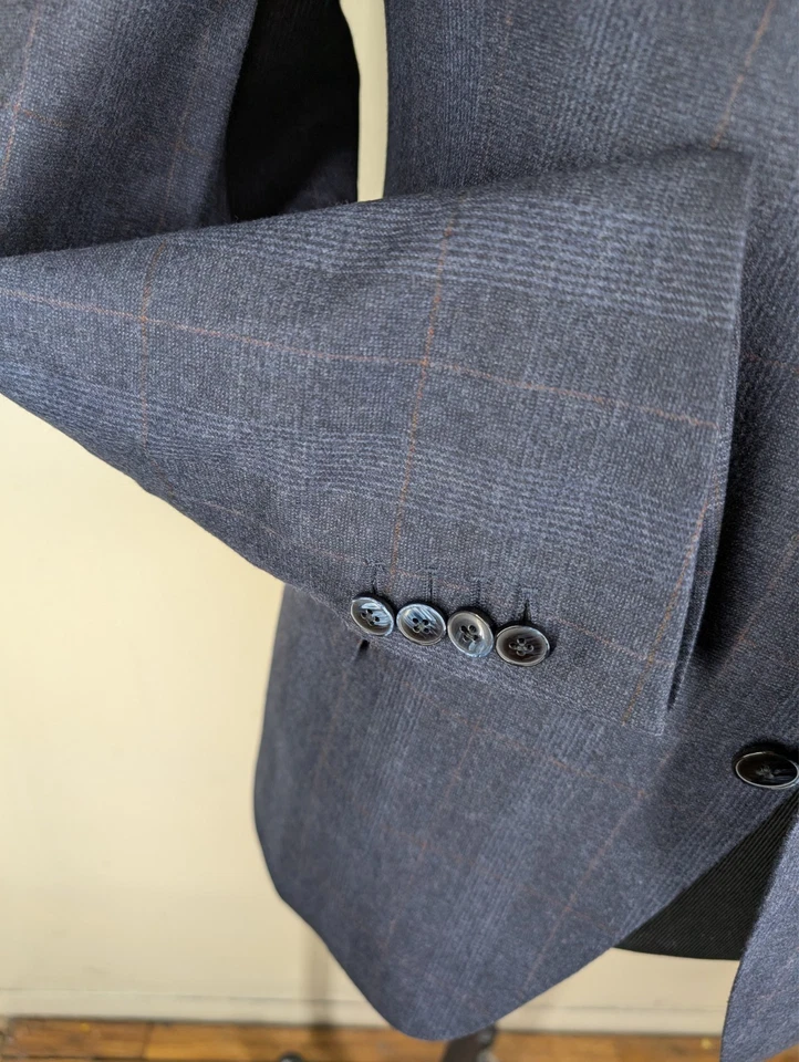 Paul Stuart  Recent Made In Italy  100% Wool Sport Coat -No Pants-US Size 44 Reg - Image 4 of 4