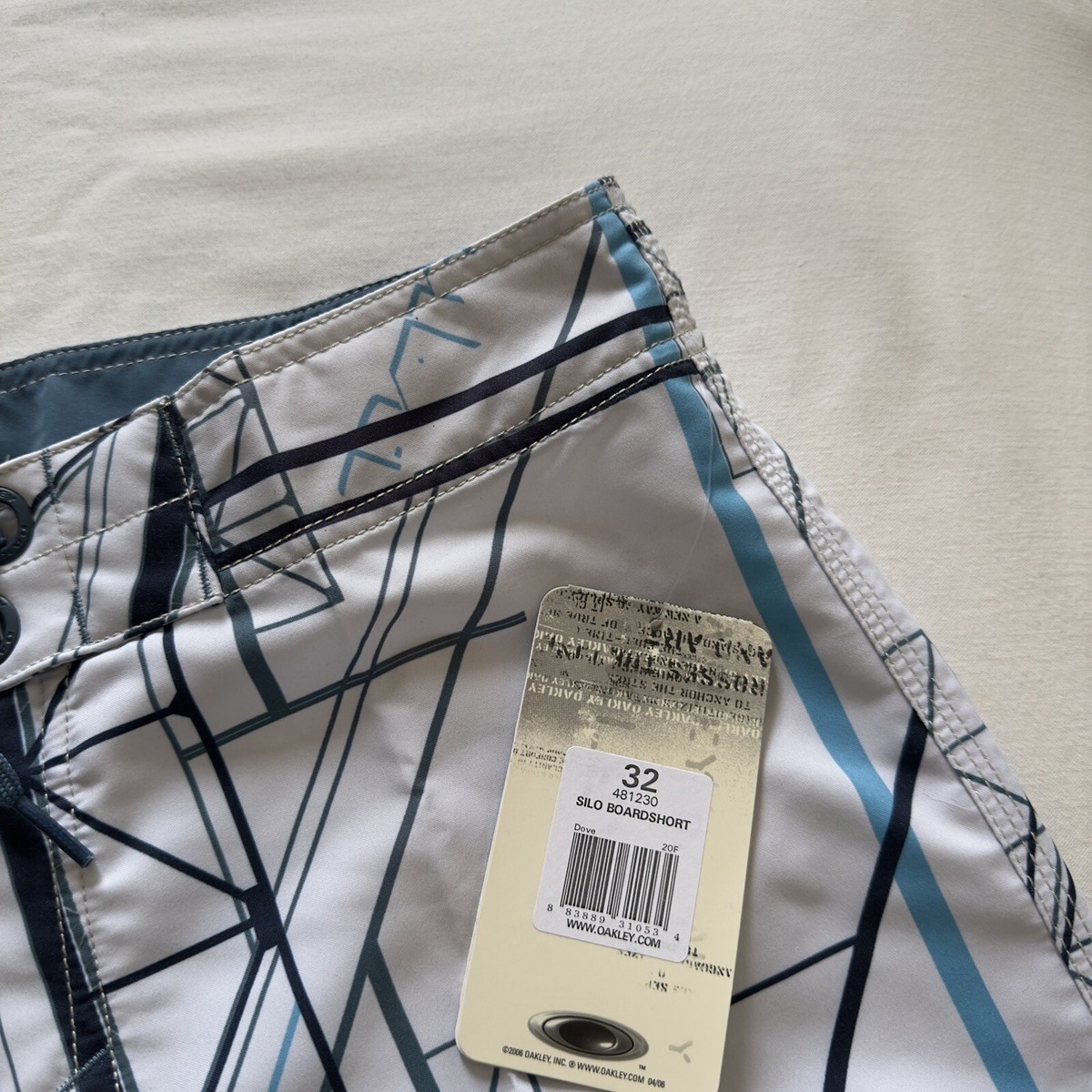 Oakley Silo Boardshort Dove Size 32 | eBay