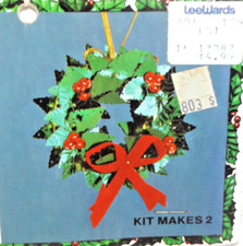 Vintage Holiday Christmas WREATH w BERRIES Red BOW Bead Sequin Ornament Kit