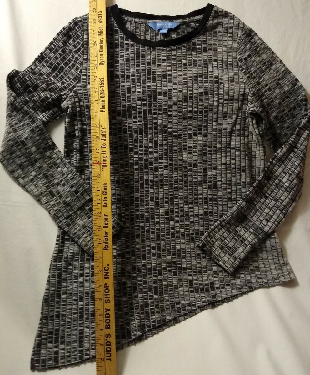 ラン Simply Vera•Knit Top•Black & White Sz.Med. Long Sleeves•Flared Hem