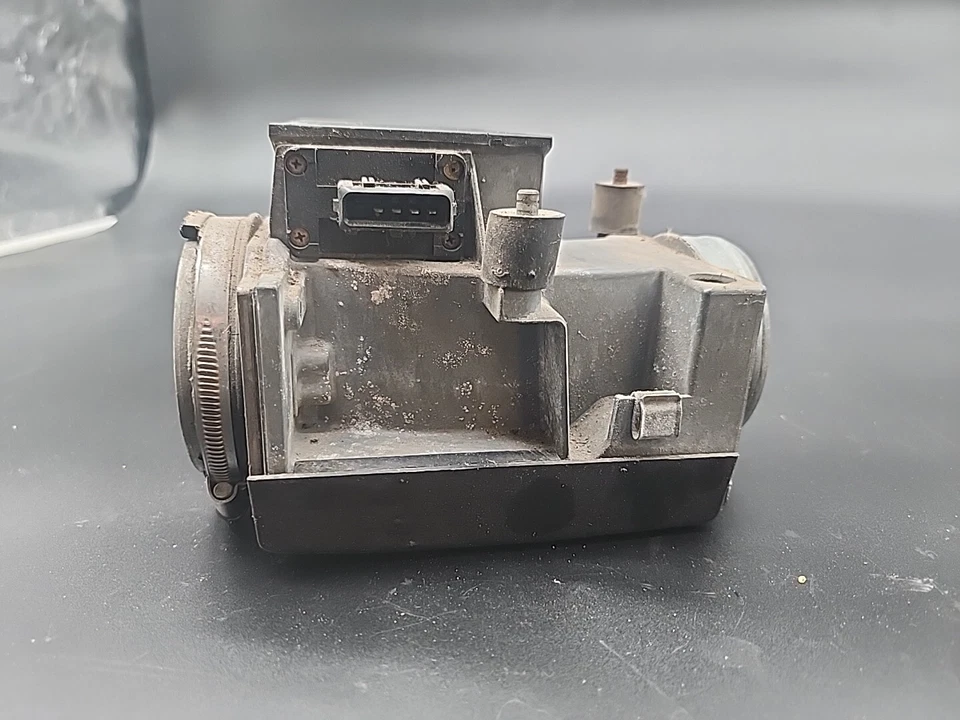 BMW E30 E24 E28 533 633 733 735i SENSOR DE FLUJO DE AIRE MÁSICO BOSCH (82-89 OEM L7 Foto 3 de 4