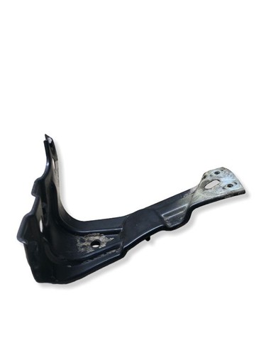 Volkswagen PASSAT CC 2010 Vorne rechts Halterung Kotflügel 3C8821141 TNR32684