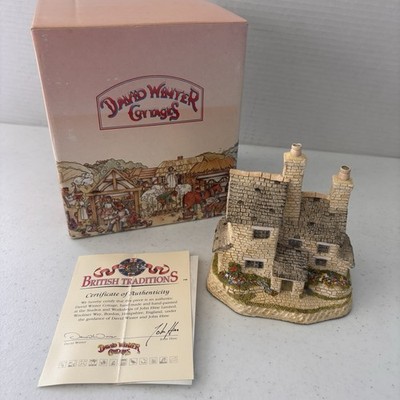 David Winter Cottages Stonecutters Cottage Handmade Handpainted Figurine COA Box