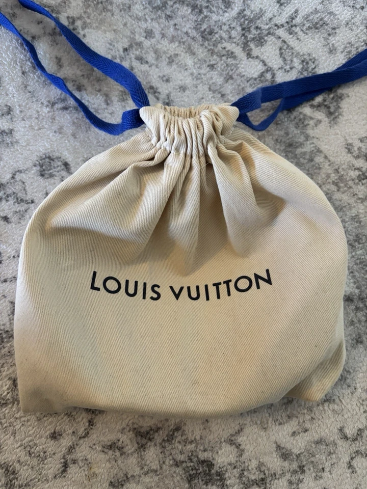 Gürtel von Louis Vuitton Damen - Neuwertig - Nur Wenige Male Getragen Wie Neu - Bild 1 von 4