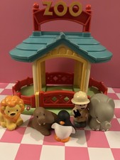 ELC Early Learning Centre Happyland Zoo Keeper Elephant Lion Set Animals