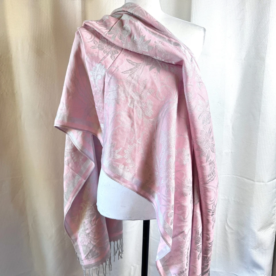Pashmina 100% Cachemira Rosa y Plata Floral Largo Lujo Bufanda Envoltura 78x28" en Usado en Excelente Condición Foto 3 de 4