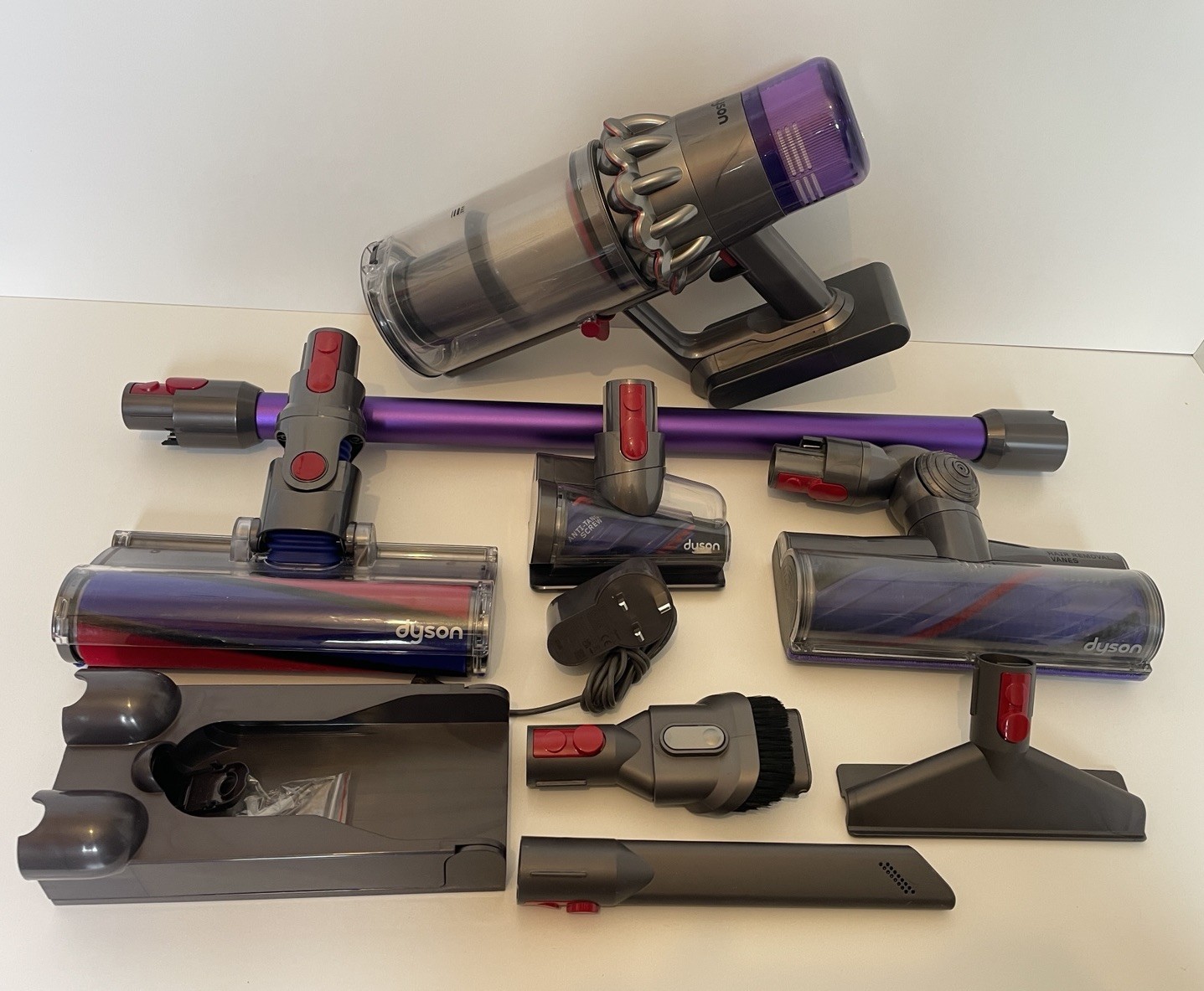 Dyson Cordless Stick Vacuum Cleaner V11 Cyclone Handheld Hoover - Refreshed #A8