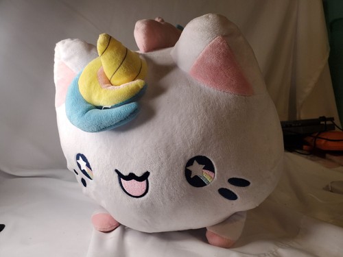 giant meowchi