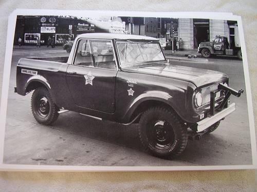 1961 INTERNATIONAL SCOUT PICKUP 11 X 17 PHOTO PICTURE