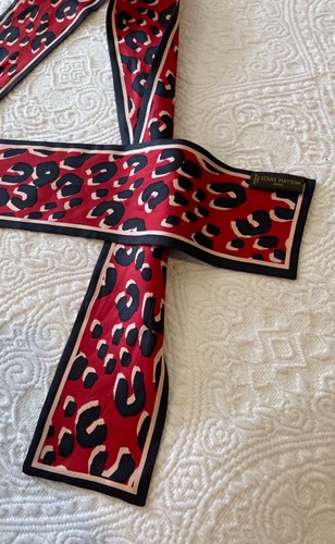 Louis Vuitton Bandeau Leopard Silk Scarf M74563 Burgandy - Picture 5 of 8