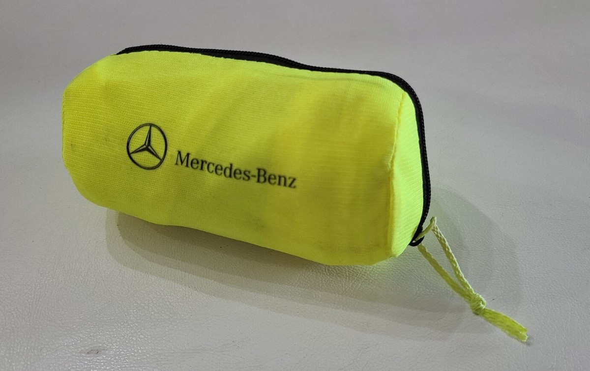 トップス Mercedes Anchor inc. Lightweight Vest Mercedes-Benz Safety Reflective Vest & Bag A0005834300