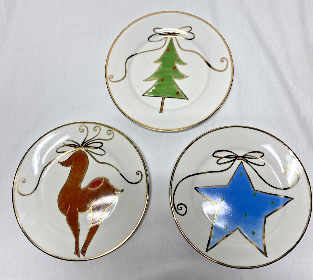 Pier 1 Gold Rimmed Reindeer Star Christmas Tree Plates Set of 3 7