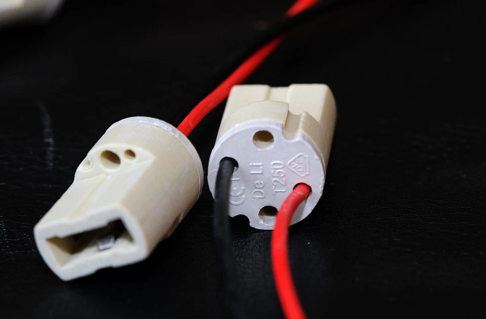  G9 (set of 4) ceramic socket  6"high temperature wire, USA shipping - Image 2 of 2