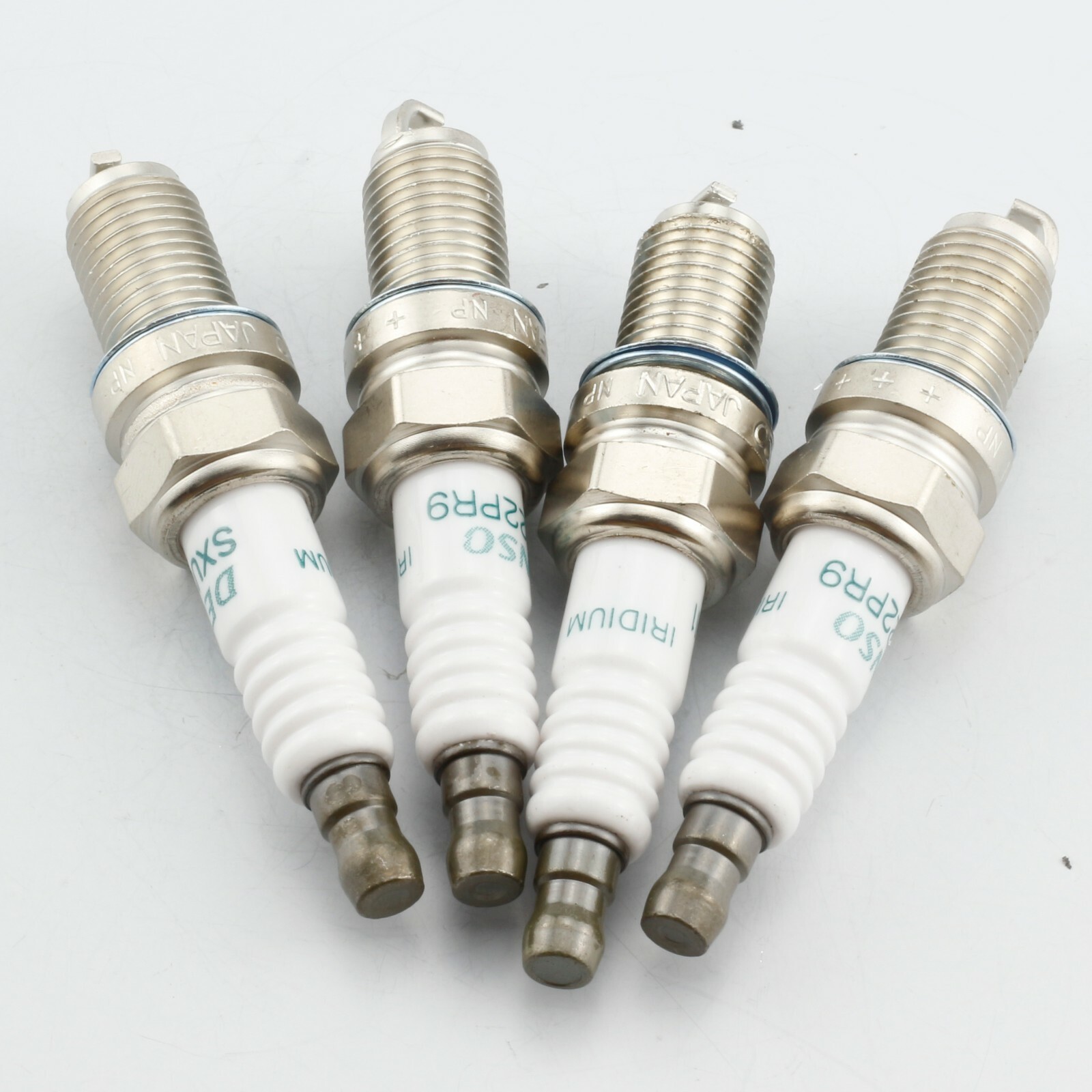 4pcs Iridium New Spark Plugs 90048-51188 SXU22PR9 For DAIHATSU TOYOTA