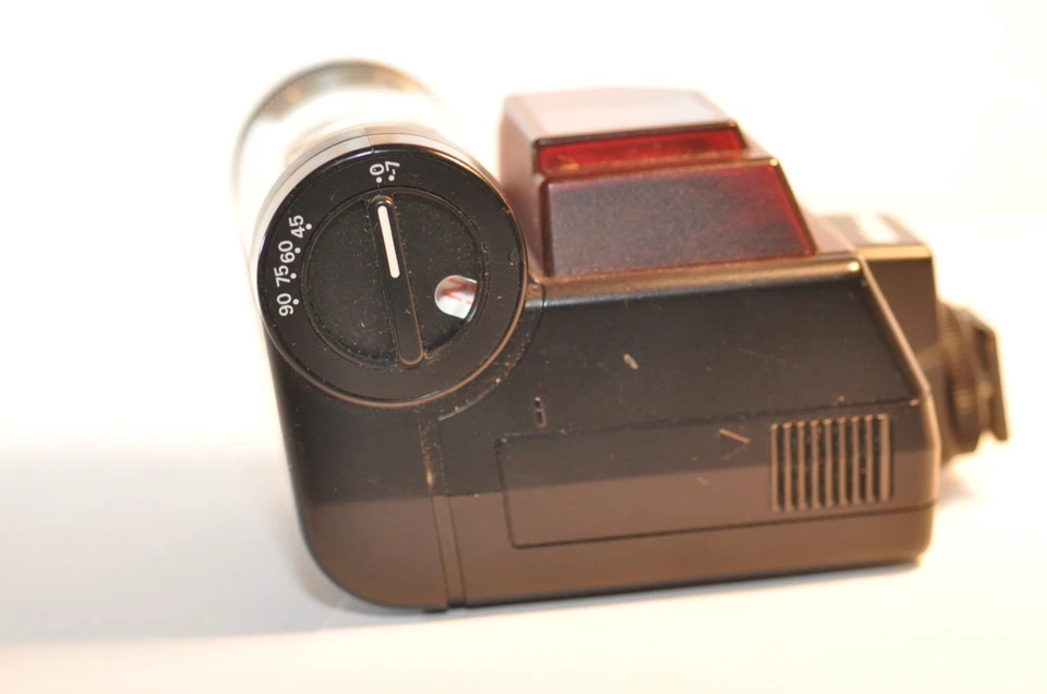 Nikon SB-20 SB 20 Speedlight A-TTL Flash for FILM Camera F5 N80 F100 FM2n FE2 FA - Image 3 of 4