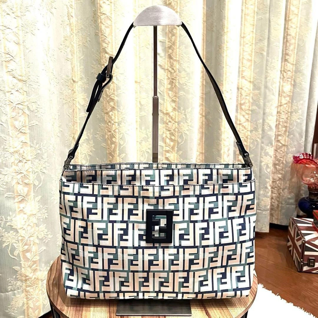 Borsa a tracolla Fendi 06 11 16163 012 Zucca nylon pelle logo FF multicolore Giappone