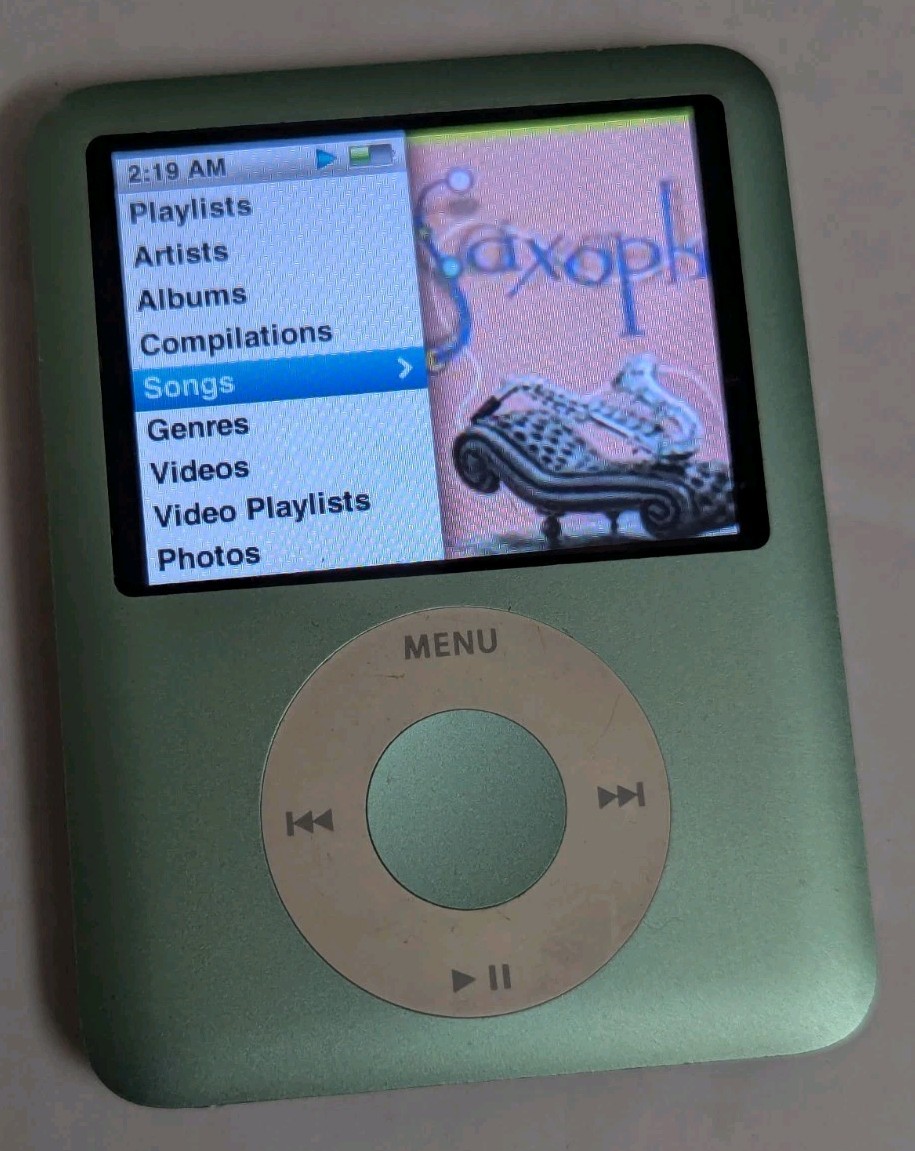 Apple iPod nano 3rd Generation Green (8GB) #6243