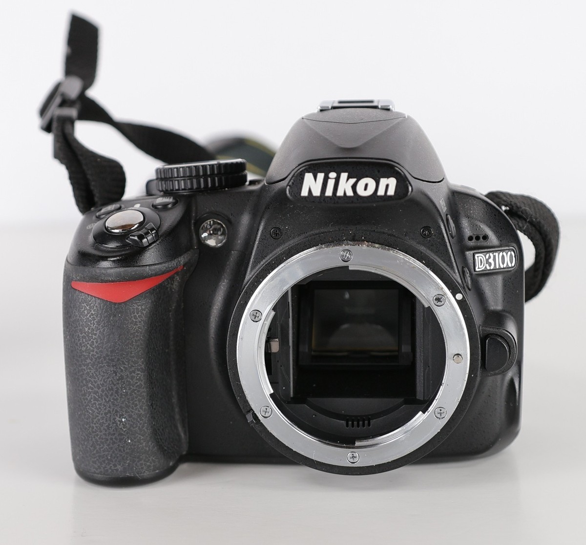 Nikon D3100 14.2MP DSLR Camera w/ AF-S Nikkor DX VR 18-55mm f/3.5