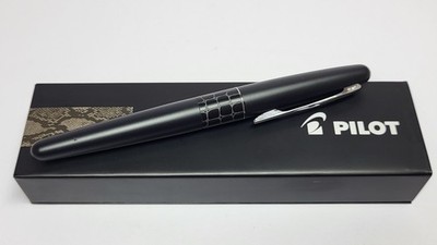 Vintage PILOT Metropolitan Black Crocodile Matte FOUNTAIN PEN with Original Case