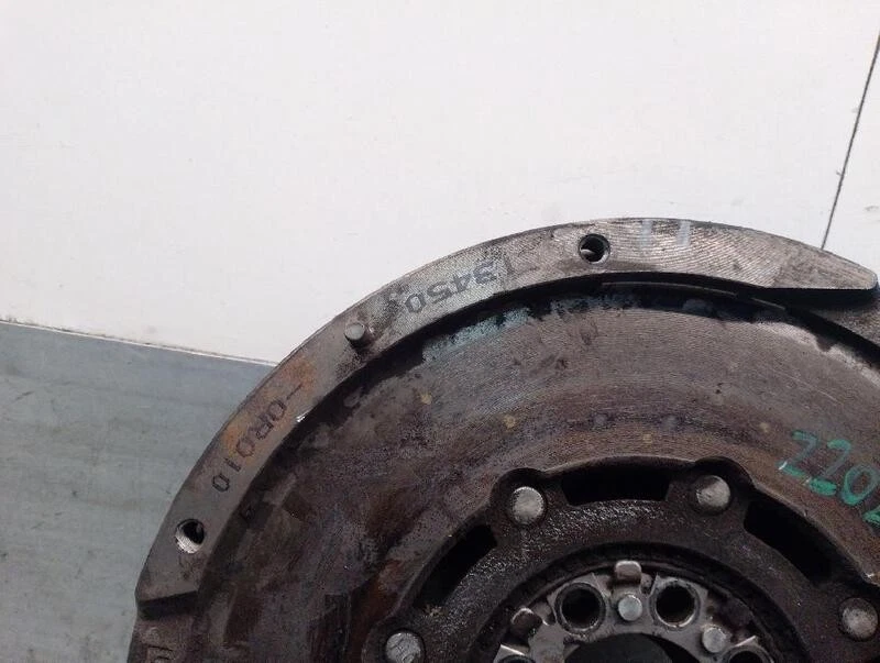 134500R010 volant moteur pour TOYOTA RAV 4 III ( A3 ) 2.2 D (ALA35 ) 5402181 - Photo 2/4