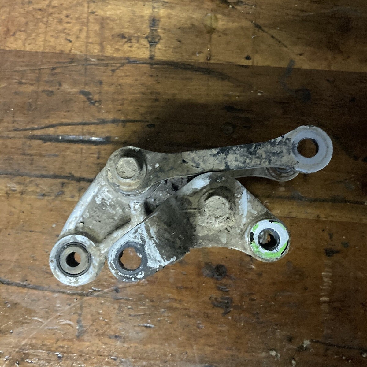 94 KAWASAKI KX80 REAR SHOCK LINKAGE LINK Swingarm Linkage 39007