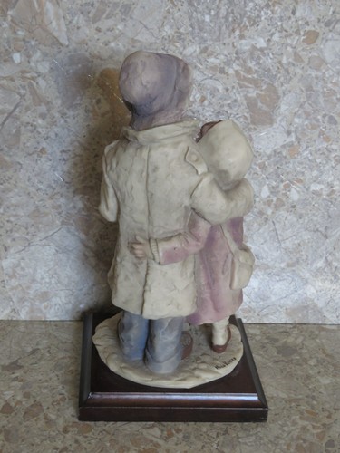 VTG Signed Nico Venzo Mother Child Sisters Hugging Made in Italy Capodimonte 11" - Picture 5 of 12