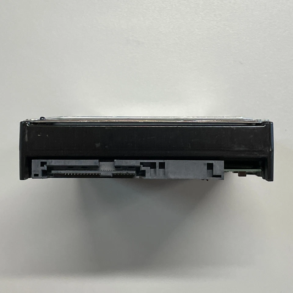 Hitachi Ultrastar 300GB 3.5" SAS HDD 3Gbps 15K RPM 16MB HUS153030VLS300 0B22191 - Image 4 of 4