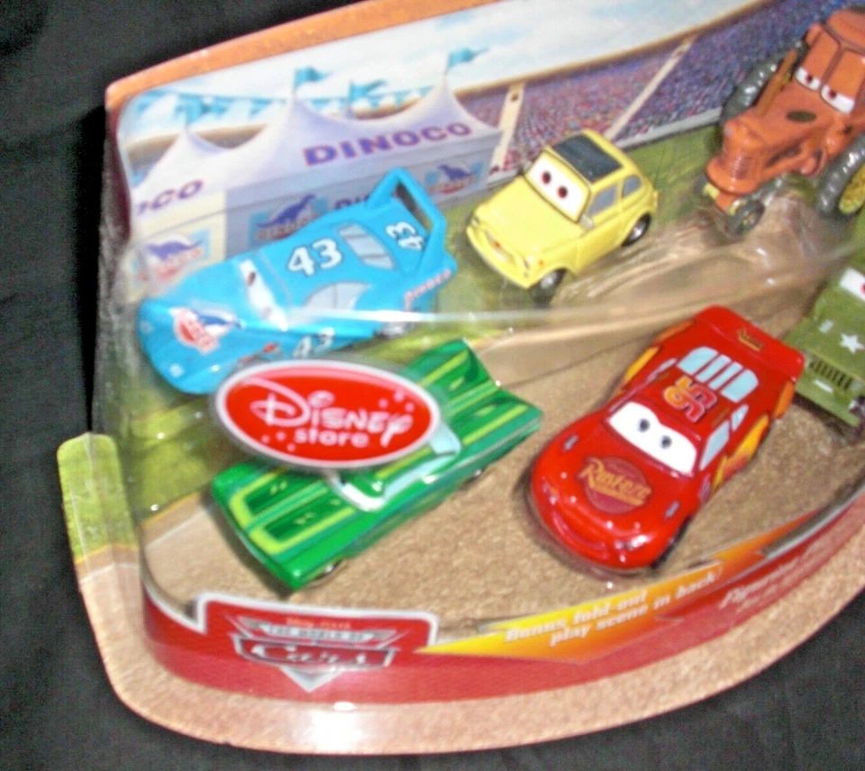 Disney Store World Of Cars Figura Juego 6 Piezas + Escena de Juego Desplegable Nuevo Foto 2 de 4
