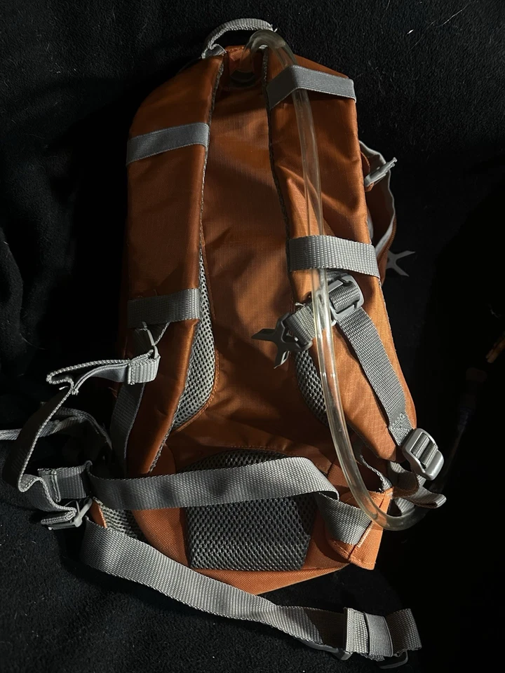 Ozark Trail 水化背包 – 2L 膀胱 – 橙色 – 徒步自行车跑步 — 第 3/4 张图片