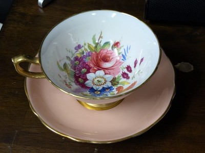 HAMMERSLEY Pink or Peach tea cup and saucer painted pink roses signed Howard