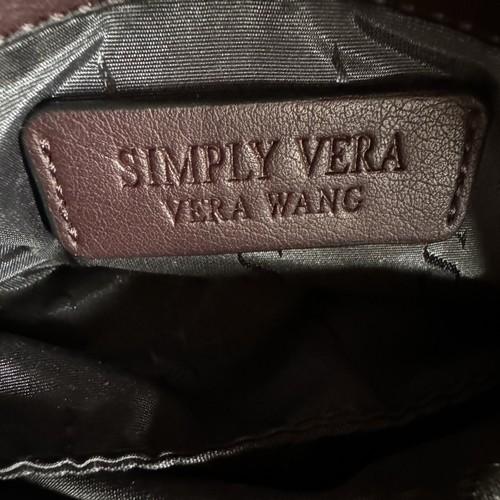 Simply Vera Wang dunkel burgunderrot Buena Satchel Handtasche Handtasche Metallbeschläge PU EUC - Bild 3 von 9