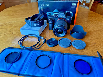 Sony Alpha A7 II 24.3MP Digitalkamera - Schwarz (Kit mit 28-70 mm Zoomobjektiv)