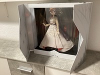 Frozen Die EisköNigin Anna Saks Fifth Avenue Puppe Doll Disney Limited Edition