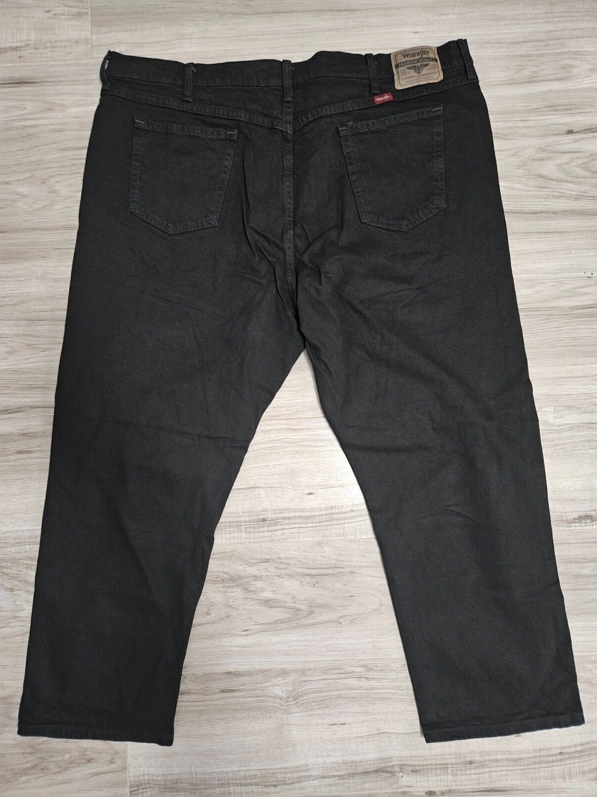 Wrangler Men's Relaxed Fit Jeans with Flex ,Blue,black