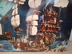 Genuine Lego Set Lego Movie 70810 - Eisenbeard's Sea Cow + OBA + Original Box