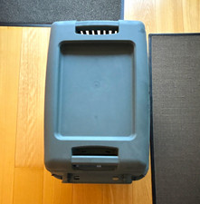 Kerbl Hartschalen-Hundetransportbox Kunststoff Grau mit Metalltür 70x50x51,5 Kerbl Hartschalen-Hundetransportbox Kunststoff Grau mit Metalltür 70x50x51,5